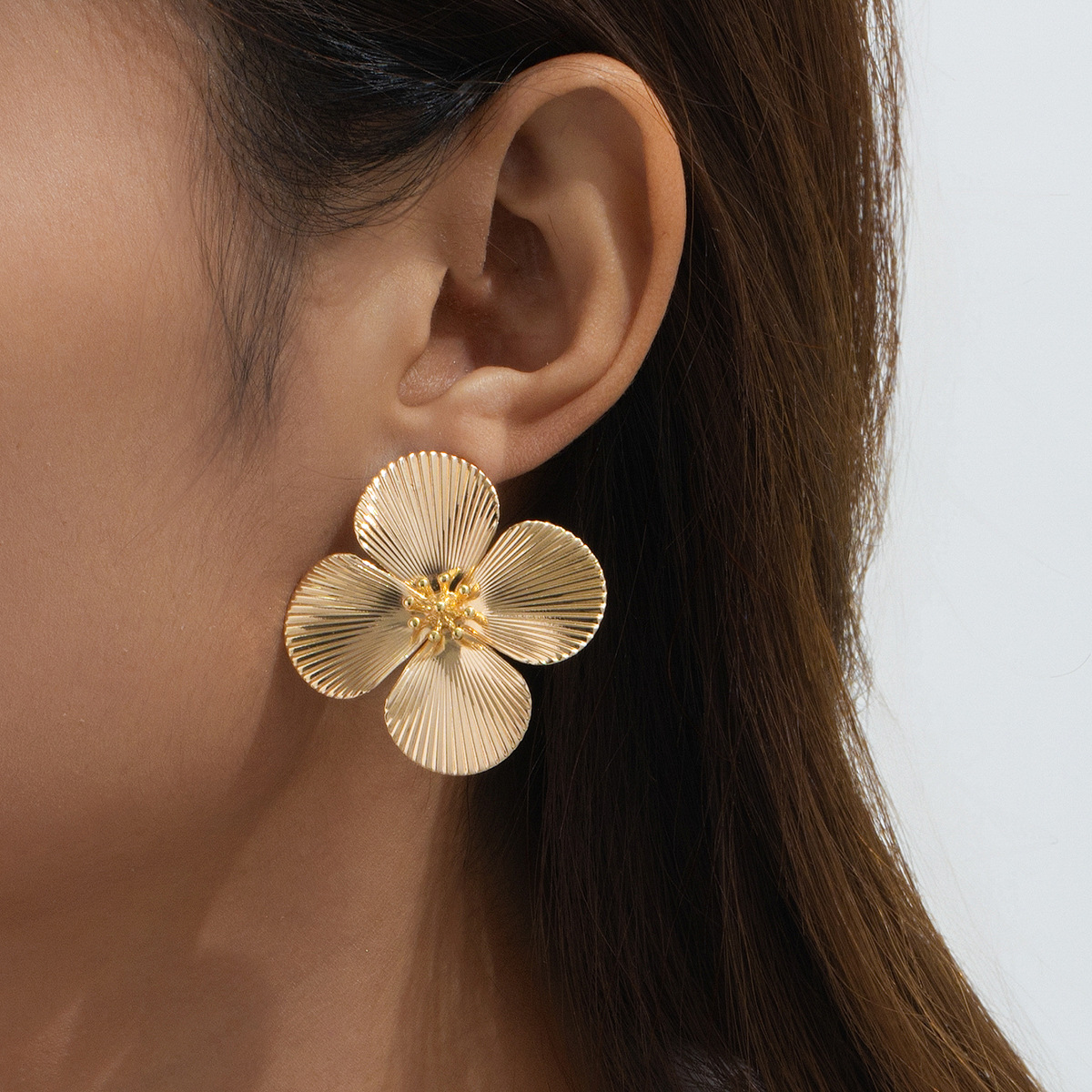 歐美跨境個性獨特金色五瓣花耳釘氣質金屬感紋理耳環時尚earrings