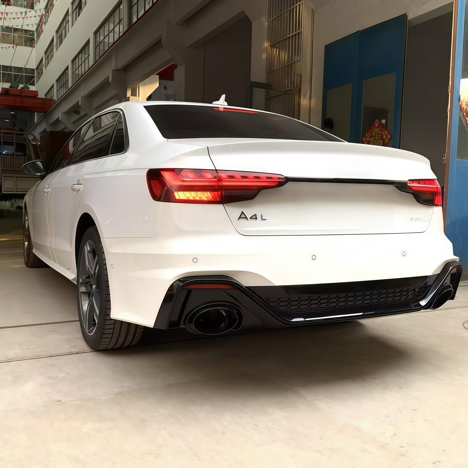20-25 models suitable for Audi A4L, RS4 rear bumper, rear lip, and rear bumper surround, directly supplied by the manufacturer