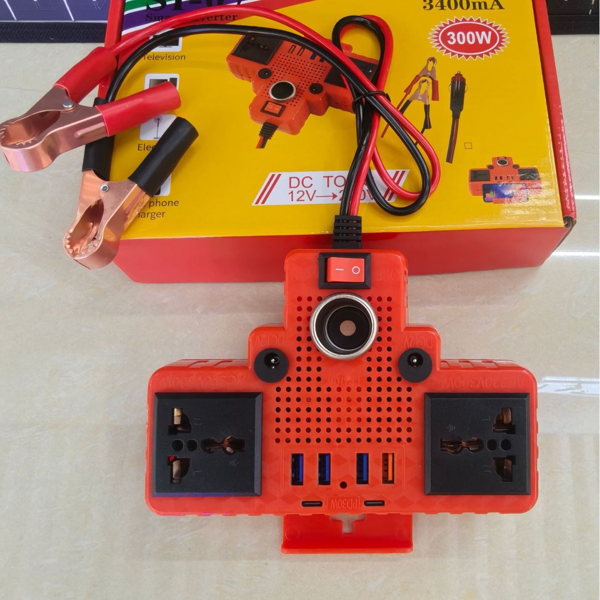 Led Light Inverter 12V to 220V Multifunctional Solar Small Inverter 300W Car Power Converter