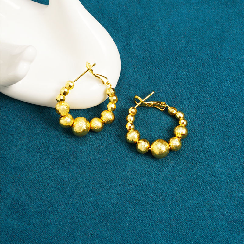 Nuevo estilo chino antiguo aretes de oro de estilo lujoso ligero aretes de cuentas geométricas diseño femenino no se desvanecerá joyas