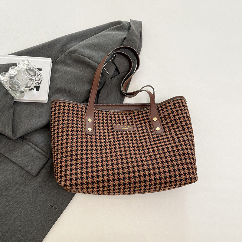 Bolsos de mujer de gran capacidad de viaje de moda 2024 nuevo estilo de otoño a cuadros tendencia casual nuevo bolso de un solo hombro