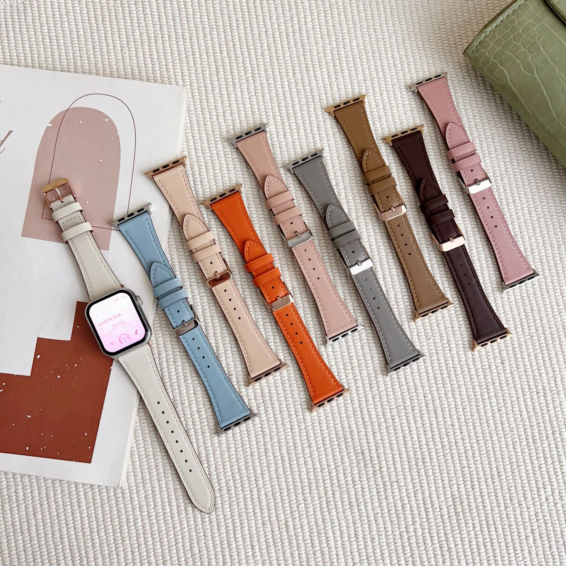 Suitable for Apple Apple watchs10 Watch Strap Slim Fit iwatch9876 Generation SE Leather Watch Strap Women