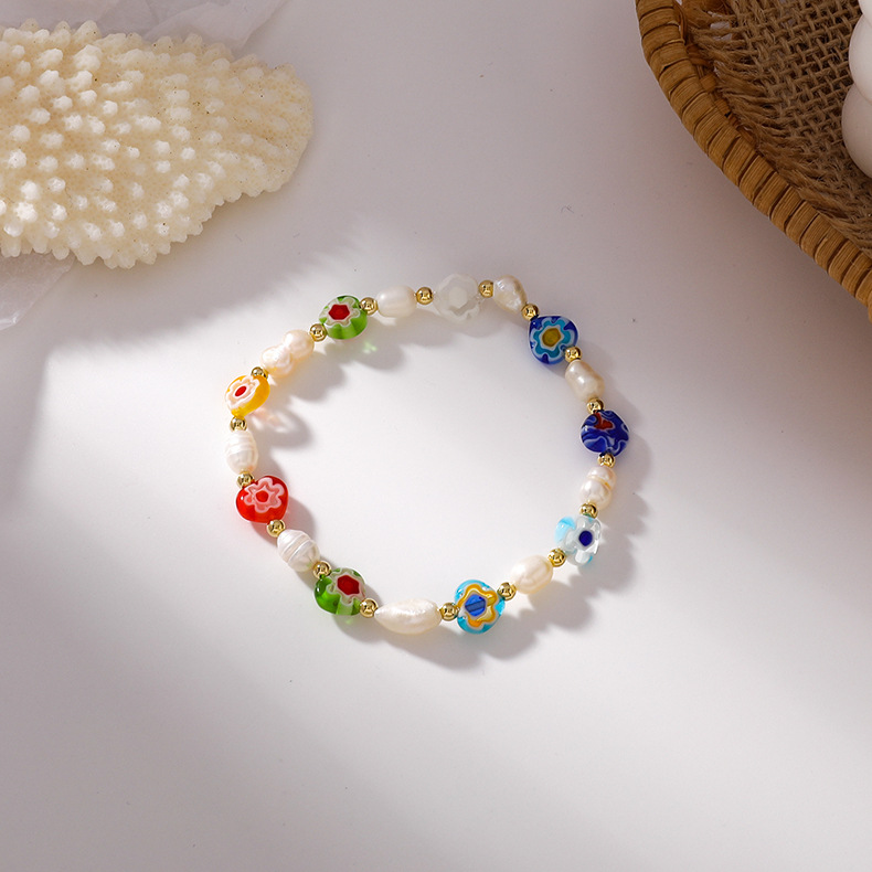 Linda Pulsera Ajustable Elástica Hecha A Mano Con Flores De Perlas De Colores display picture 5