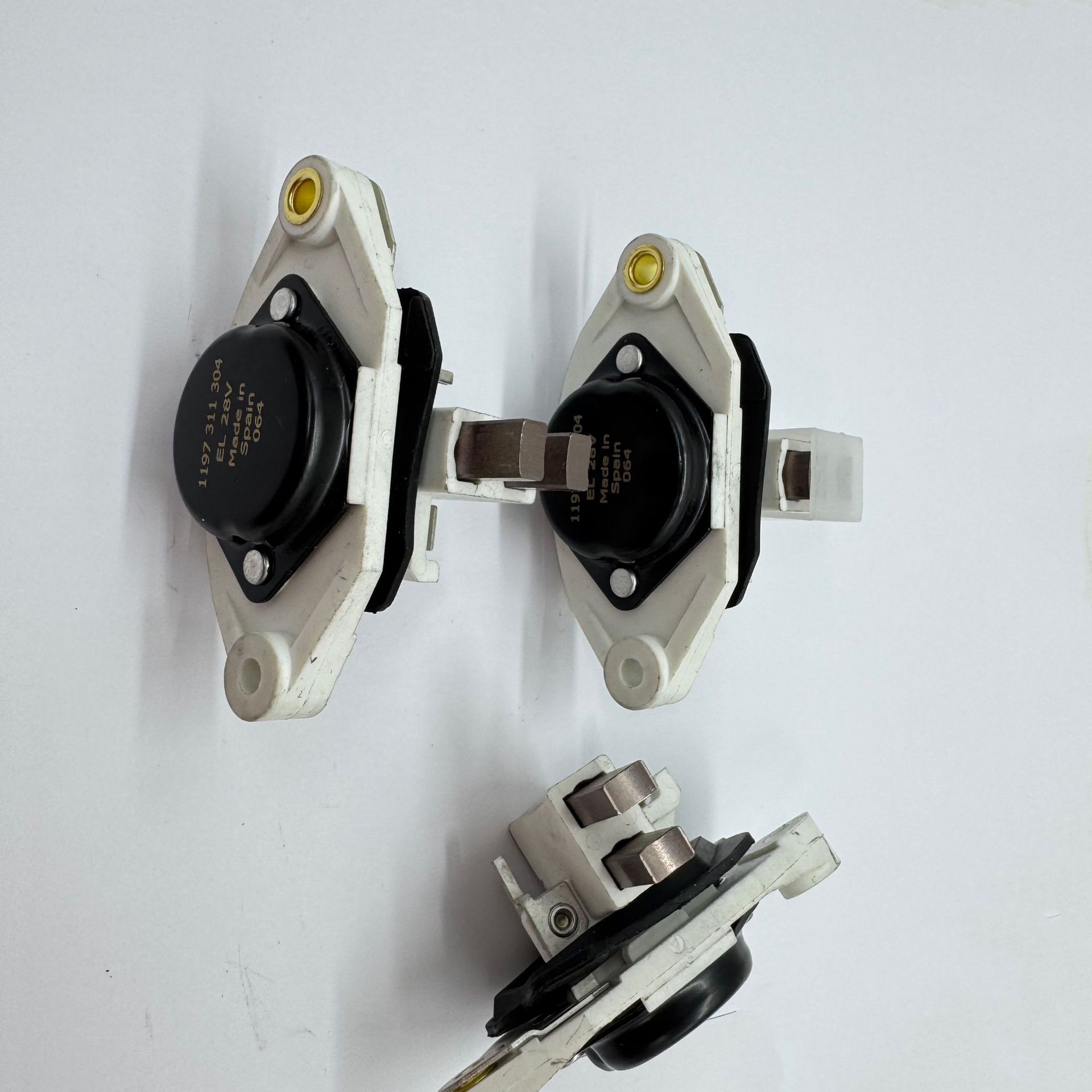 Suitable for Bosch Ib362 Generator 14V28V55A Mercedes-Benz Truck Generator
