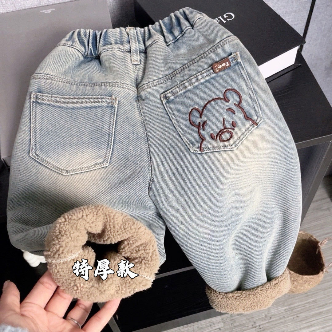 Niños con pantalones de invierno nuevos bebés casuales engrosados en un niño de invierno de cordero de cordero jeans de moda