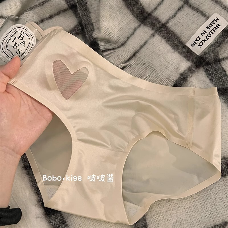 Mulberry Silk Girls' Traceless Underwear Girls' Ice Silk Antibacterial Low Waist Sexy 2024 New Style Pure Summer Thin Panties Mulberry Silk Girls' Traceless Underwear Girls' Ice Silk Antibacterial Low Waist Sexy 2024 New Style Pure Summer Thin Panties