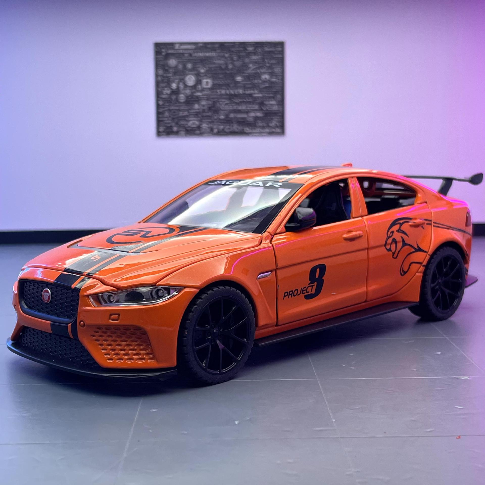 Qiyi Alloy Car Model 1:24 Jaguar XESVProject8 Retraction Sound Light Car Model Juguete Decoración Regalo