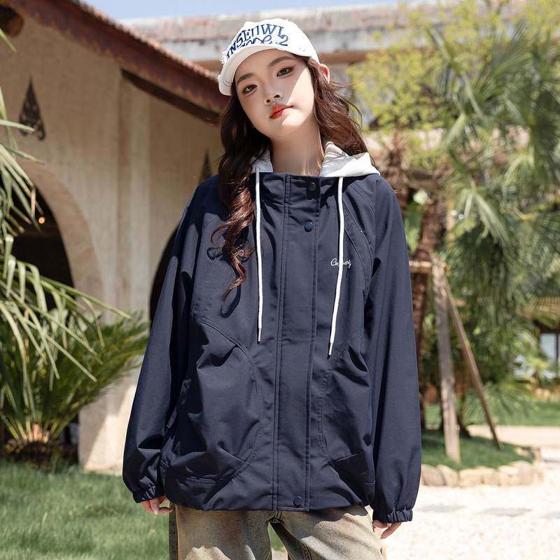 86515 Early Autumn Girls' Outdoor Functional Style Color-Block Hooded Jacket with Embroidery for Junior High School Students, Loose-Fit Coat 86515 Early Autumn Girls' Outdoor Functional Style Color-Block Hooded Jacket with Embroidery for Junior High School Students, Loose-Fit Coat