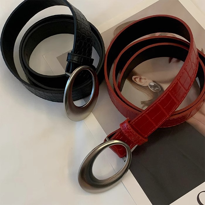 Solid Color Pattern Vintage Style Streetwear Solid Color Pu Leather Alloy Women's Leather Belts