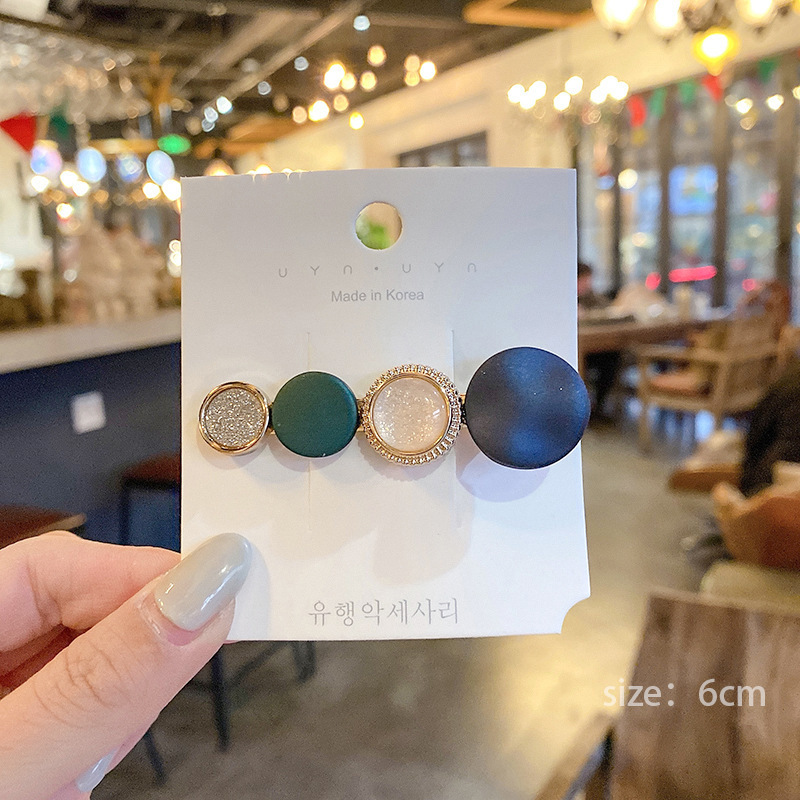 Pasador de pelo de perlas de alta gama estilo francés para mujer, clip para flequillo lateral, elegante clip para el pelo de la frente, accesorio para el pelo tipo pico de pato.