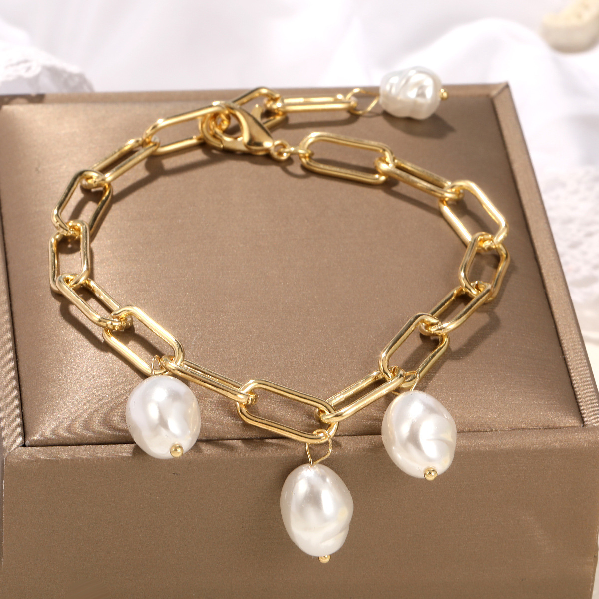 Beliebte High-End-Multi-Layer-Perlenarmband-Set Design Sinn für Barock-Retro-Perlenarmband_voghion.com