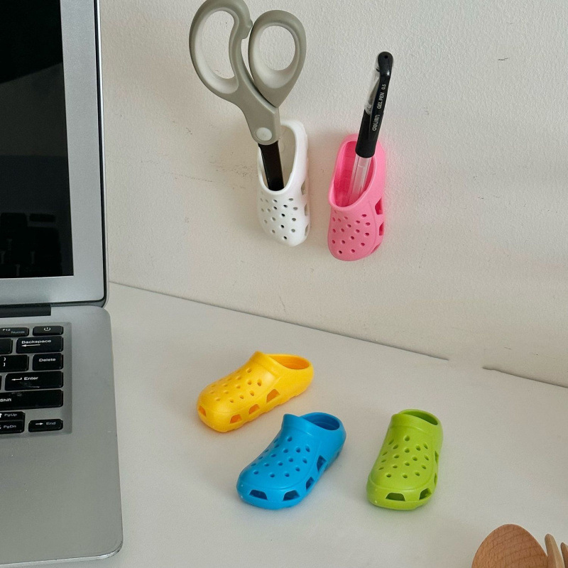 Super Cute Realistic Slipper-Shaped Toothbrush Holder, Wall-Mounted, No-Drill Pen Clip, Bathroom Toothbrush Organizer, High Aesthetic Value Super Cute Realistic Slipper-Shaped Toothbrush Holder, Wall-Mounted, No-Drill Pen Clip, Bathroom Toothbrush Organizer, High Aesthetic Value