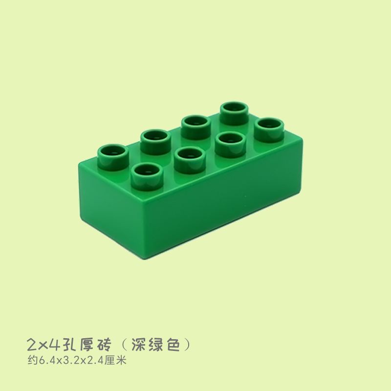 Кирпич толщиной 2х4 отверстия темно-зеленого цвета