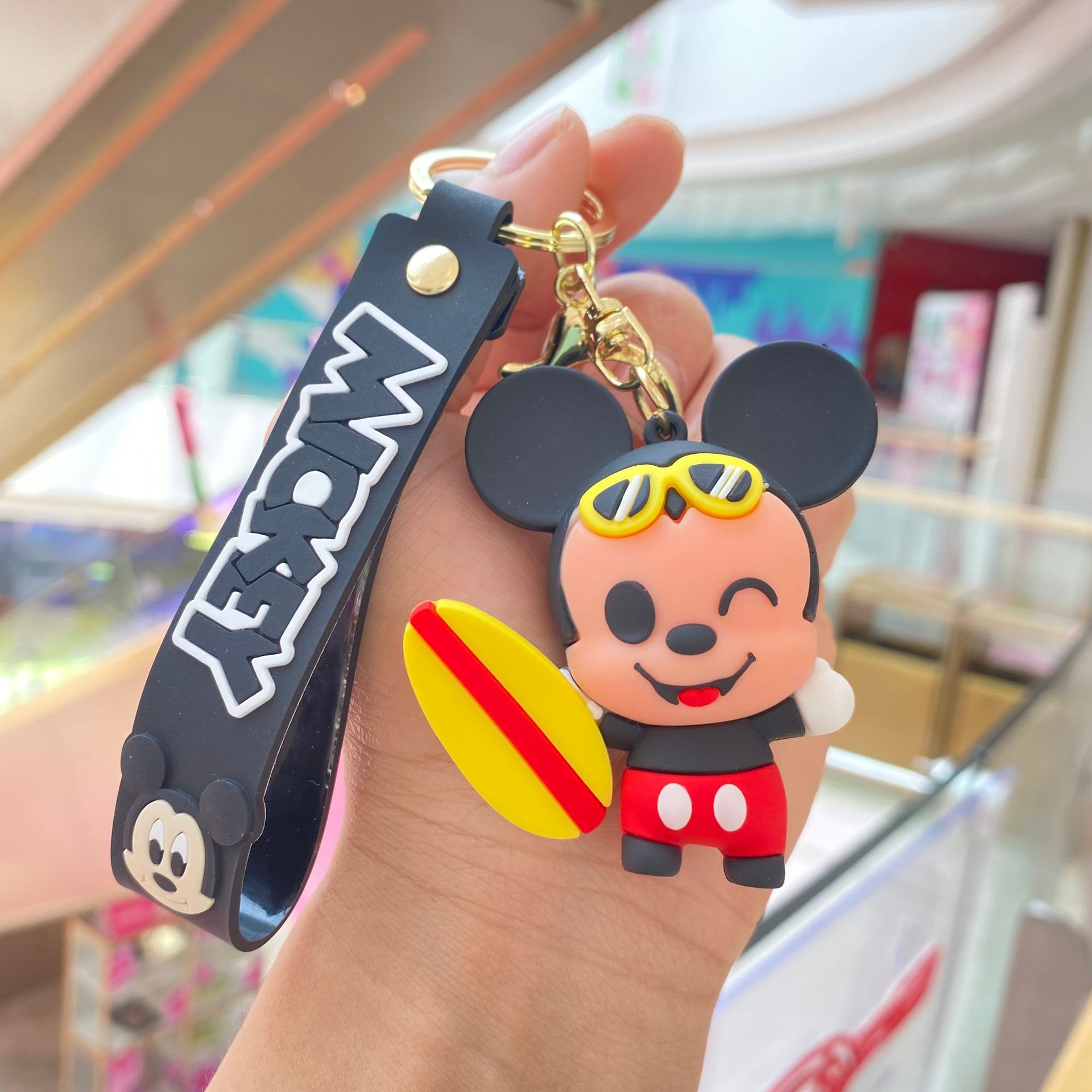 Pato donald transfronterizo llavero colgante de dibujos animados mickey mouse coche llavero bolsa muñeca máquina joyería pequeño regalo