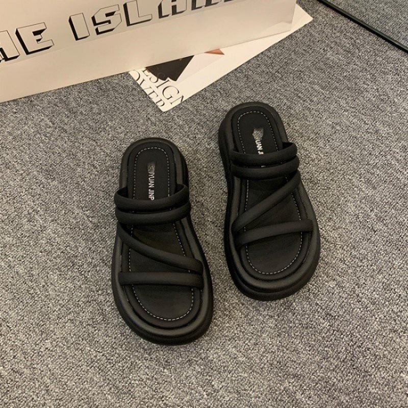 Thin Japanese universal flip flops flat