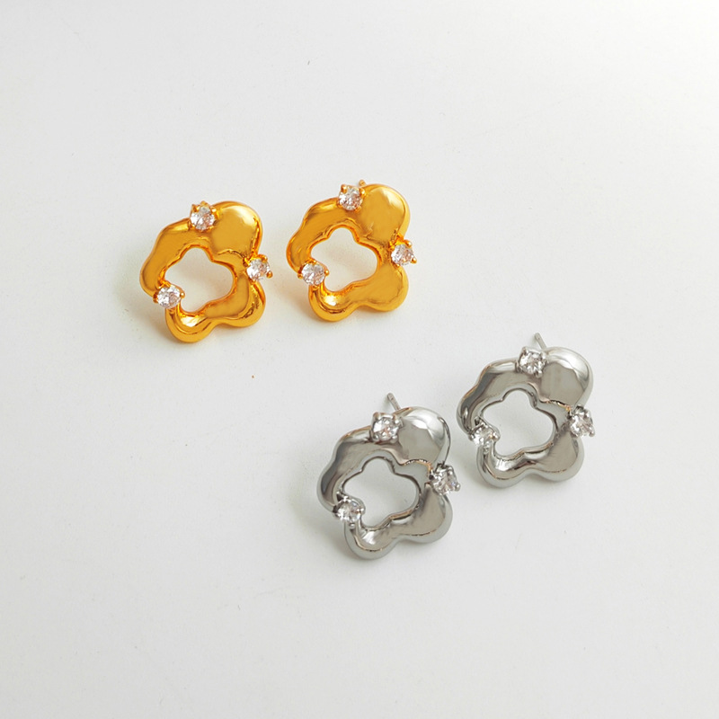 Fashion Irregular Copper Plating Hollow Out Inlay Zircon Ear Studs 1 Pair