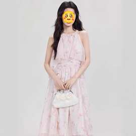 法式浪漫仙气晕染连衣裙夏季女新款度假风挂脖修身碎花连衣裙跨境