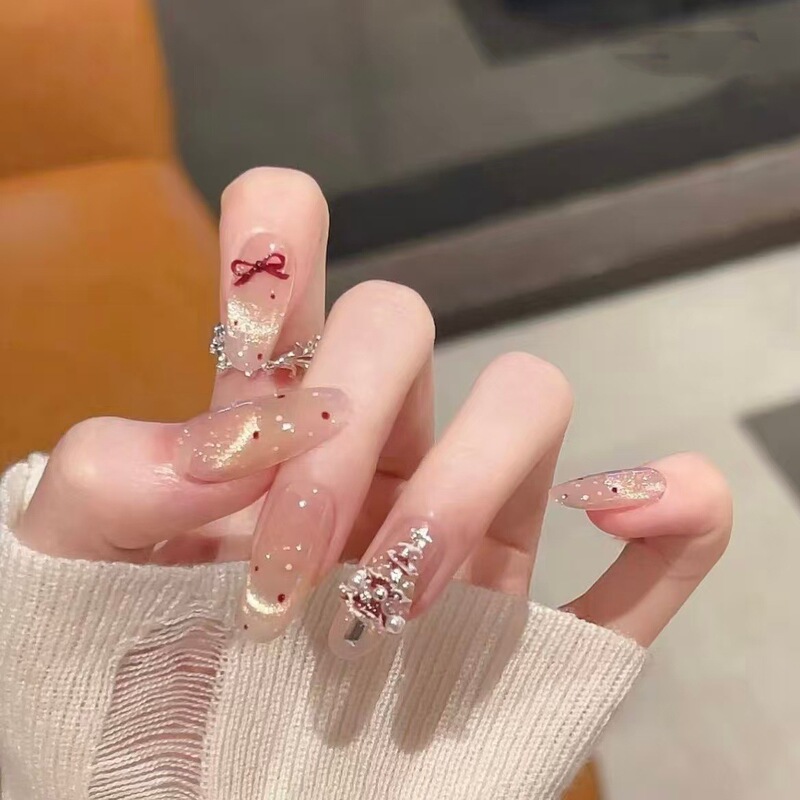 Handmade Christmas Wreath Bow Polka Dot French Cat Eye Christmas Tree Elegant Nails High-End Manicure Handmade Christmas Wreath Bow Polka Dot French Cat Eye Christmas Tree Elegant Nails High-End Manicure