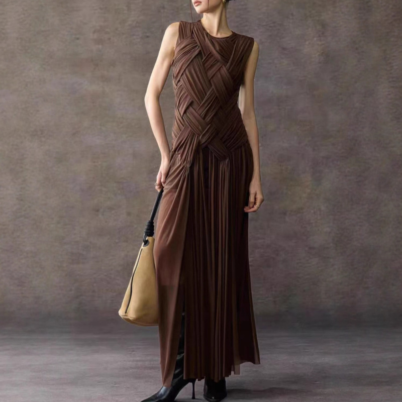 French-Style Retro Woven Waist-Cinching Dress for Women, New Autumn Sleeveless Slit Slim-Fit Tank Long Dress