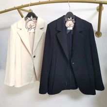 韩国MINE23年爆款显瘦秋装新款西装外套，面料舒适，百搭宝藏款。