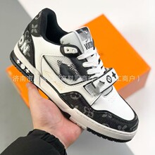 ����羳��ó¿��trainer ţ������ˮ��ʱ�������˶�������Ů��Ь