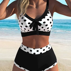 比基尼;连体泳衣;三件套泳装