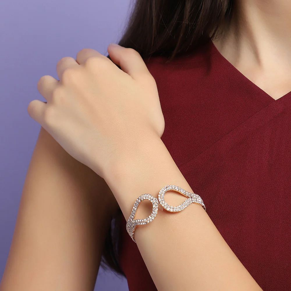 AliExpress Venta caliente rhinestone pulsera europea y americana tendencia simple pulsera abierta completa diamante accesorios pulsera