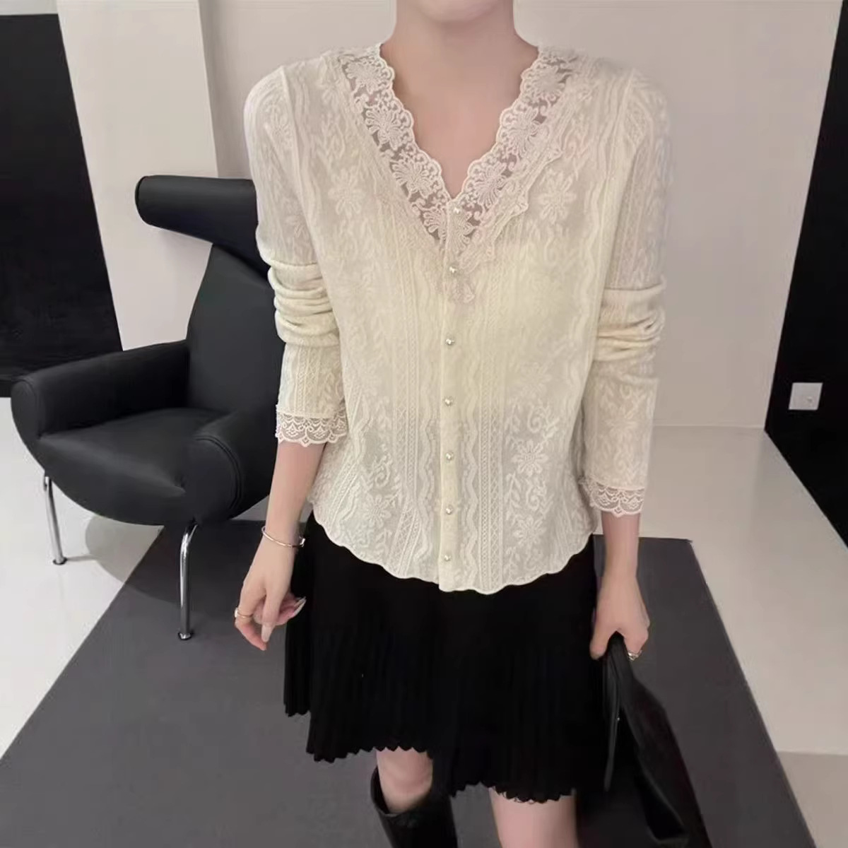 Cashmere Sweater for Women 2026 Spring and Autumn New Style V-Neck Cardigan Lace Trim Knit Base Shirt Hollow Crochet Top