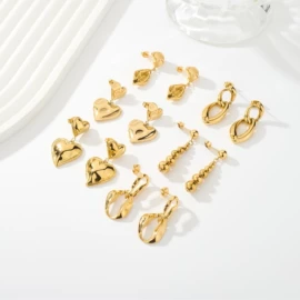 耳环;耳钉;戒指