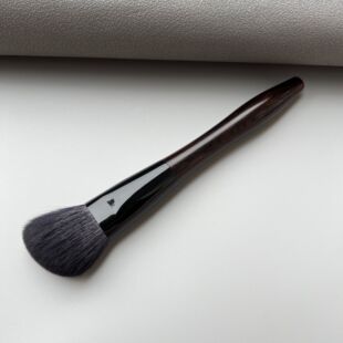 Ebony bevel large contour brush contour shadow brush blush brush loose powder brush Cangzhou makeup brush