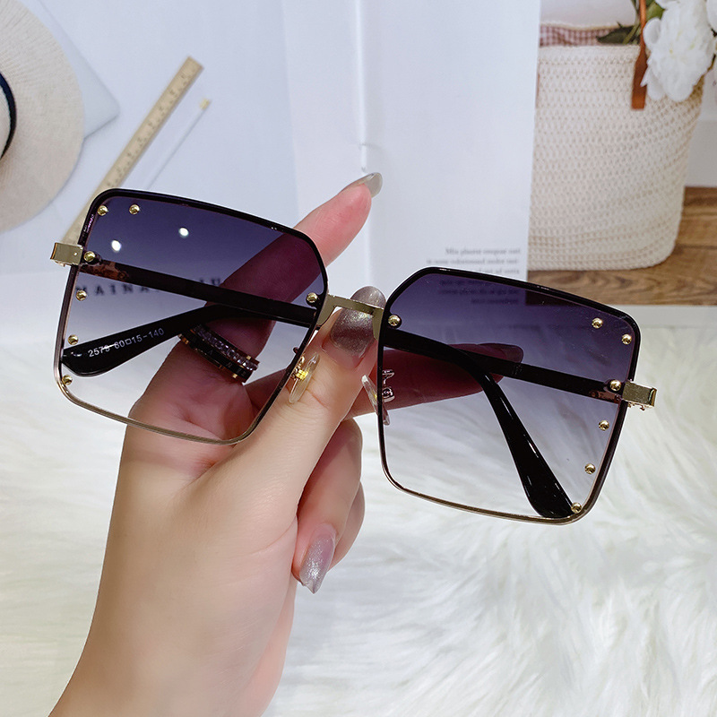 Gafas de Sol con Marco Grande sin Borde Metal PC Lentes Degradadas para Viajes