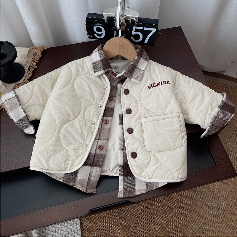 Capa de algodón para niños 2024 invierno nuevo abrigo de algodón para niños niños pequeños niños delgados falsos dos piezas de ropa de algodón de moda