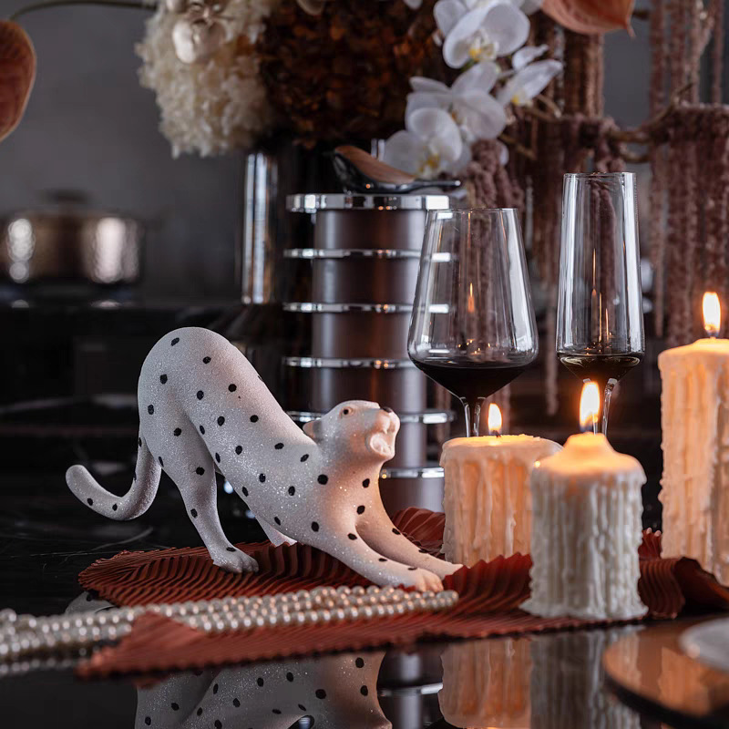 Modern Simple Leopard Candlestick Art Creative Ornaments Desktop Countertop Decoration Living Room Home Furnishings Model Room