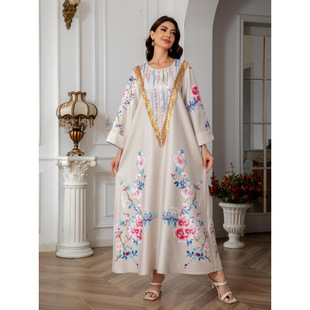 SW0810���R�d�羳Ů�b�L��ӡ�����Q�B��ȹ���Y������Ƭ