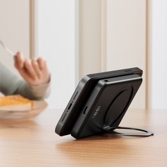磁気ワイヤレス充電パワーバンク 5000mAh 便利なランスタンド付き デジタルディスプレイ搭載モバイルバッテリー AppleとAndroid対応