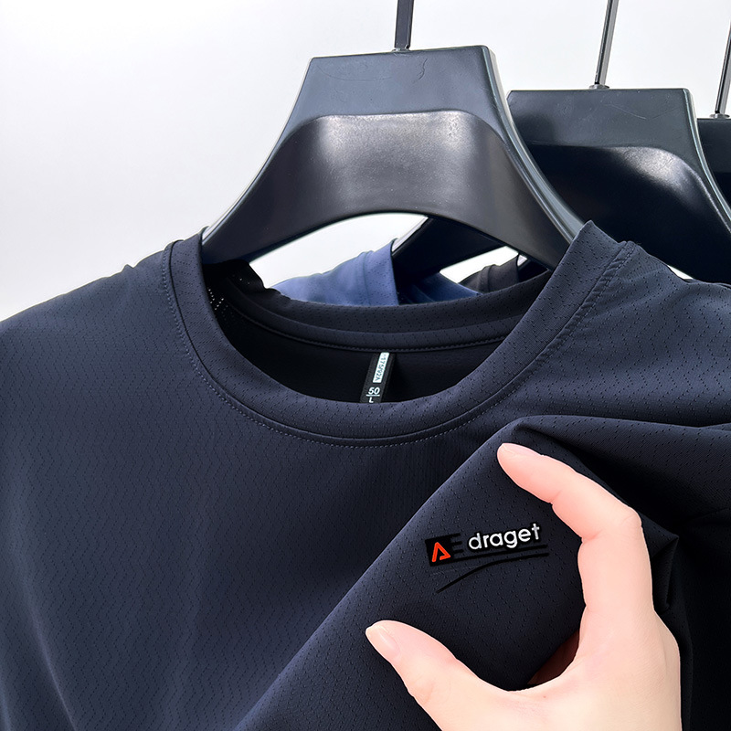 Summer sports silk trend T-shirt with a round collar