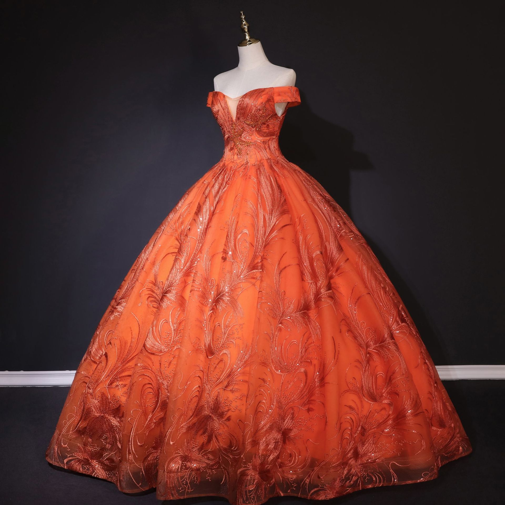 Damenbekleidung Farbiges Garn 2024 Braut Solo Kunst Prüfung Bühnenauftritt Puffrock Eine Schulter Schlankes Bankettkleid Versorgung_voghion.com