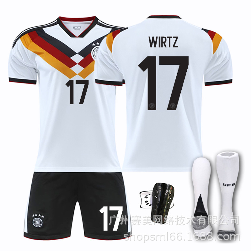 25-26 Selección nacional alemana No. 17 Wirtz Fútbol Trajes masculinos 8 Cross 13 Mueller Copa Mundial