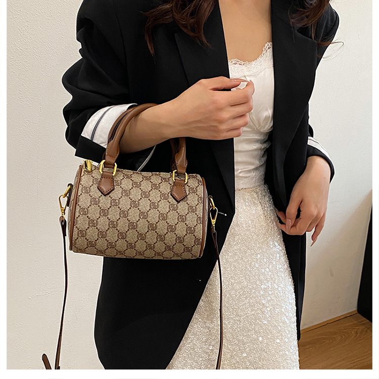 Neue Boston Pillow Bag für Damen, klassischer Stil, florale Einzelschulter-Handtasche für Senioren, weiches Leder, kleine quadratische Tasche für den täglichen Gebrauch. – Detail 12