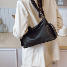 包单肩斜挎包真皮大容量通勤包女2025秋新款-