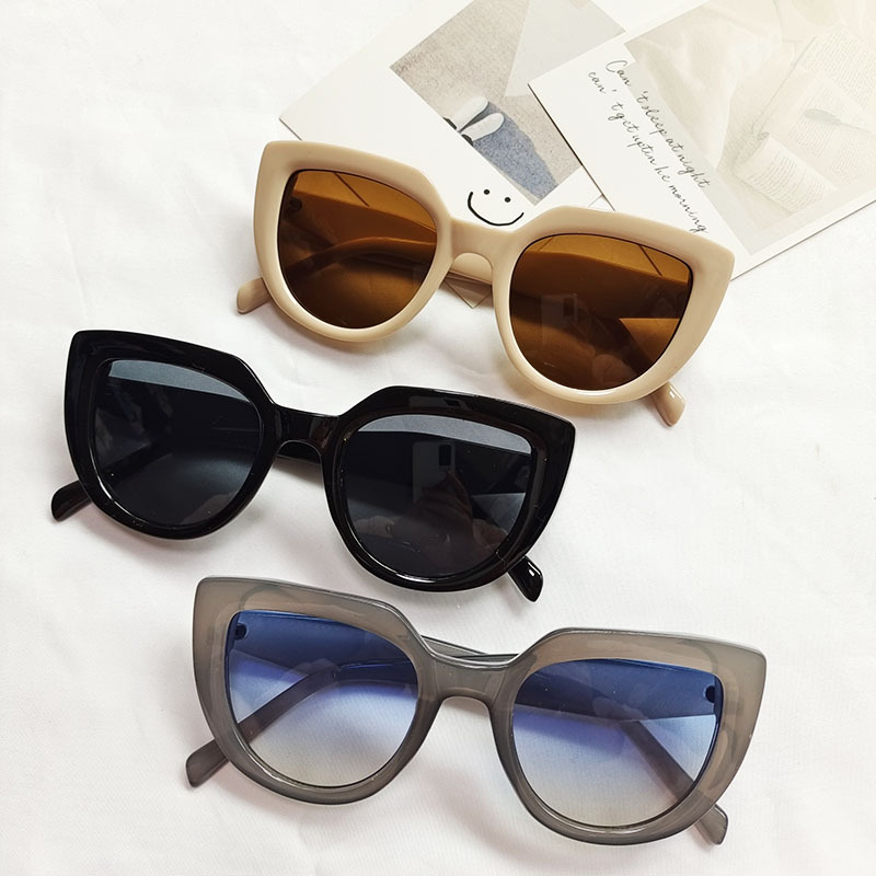 Fashion Solid Color Ac Cat Eye Full Frame Women's Sunglasses display picture 3