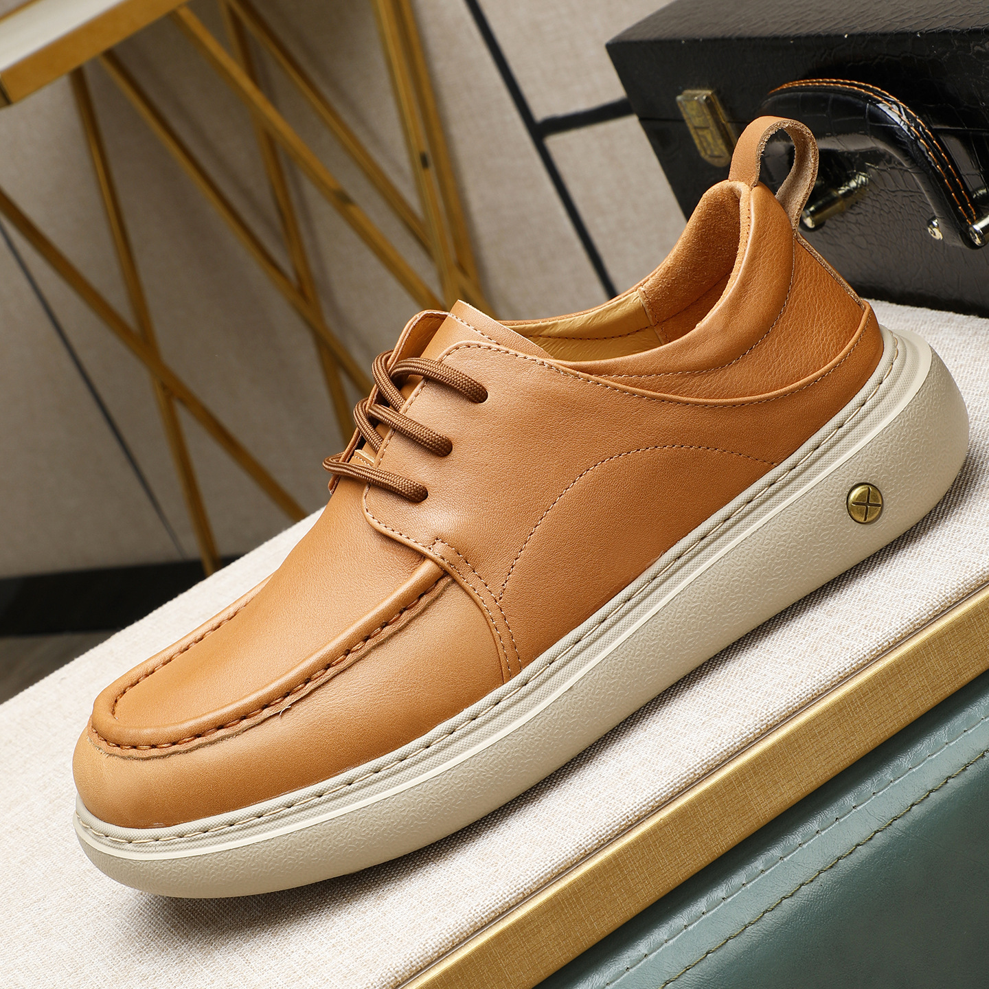 宽松舒适2025秋冬新款厚底轻底上线圆头系带休闲百搭男鞋厂家批发