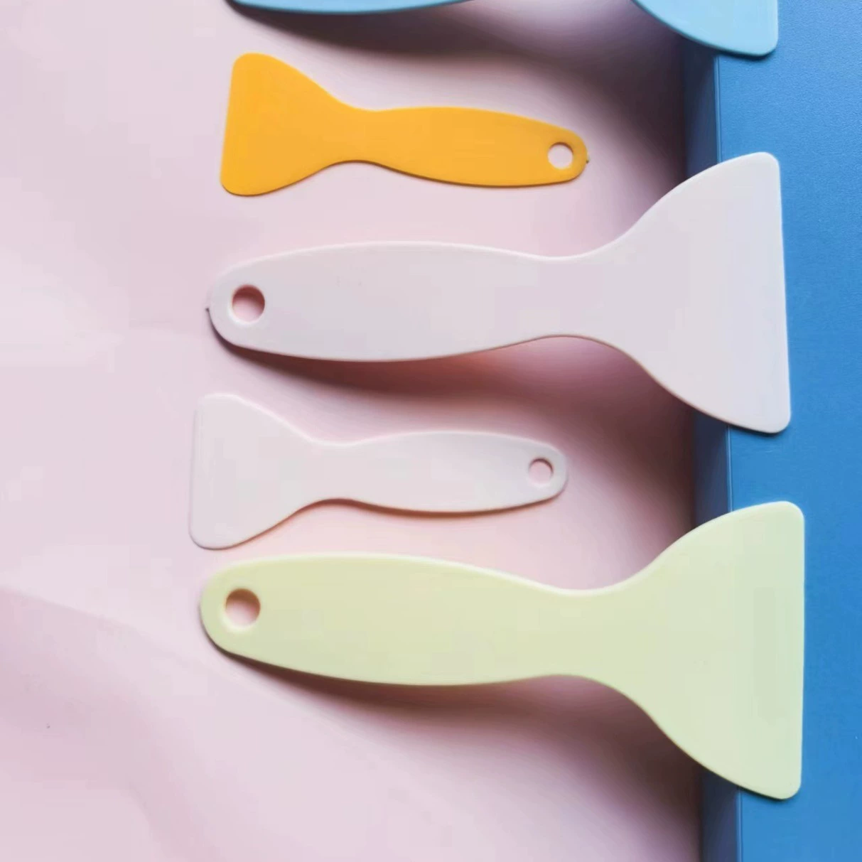 Цвет ручной счет маленький желтый Лопата пленка треугольник пластик маленький скребок автомобиль красота соскабливание ручной счет Goo карта пленка наклейка скребок