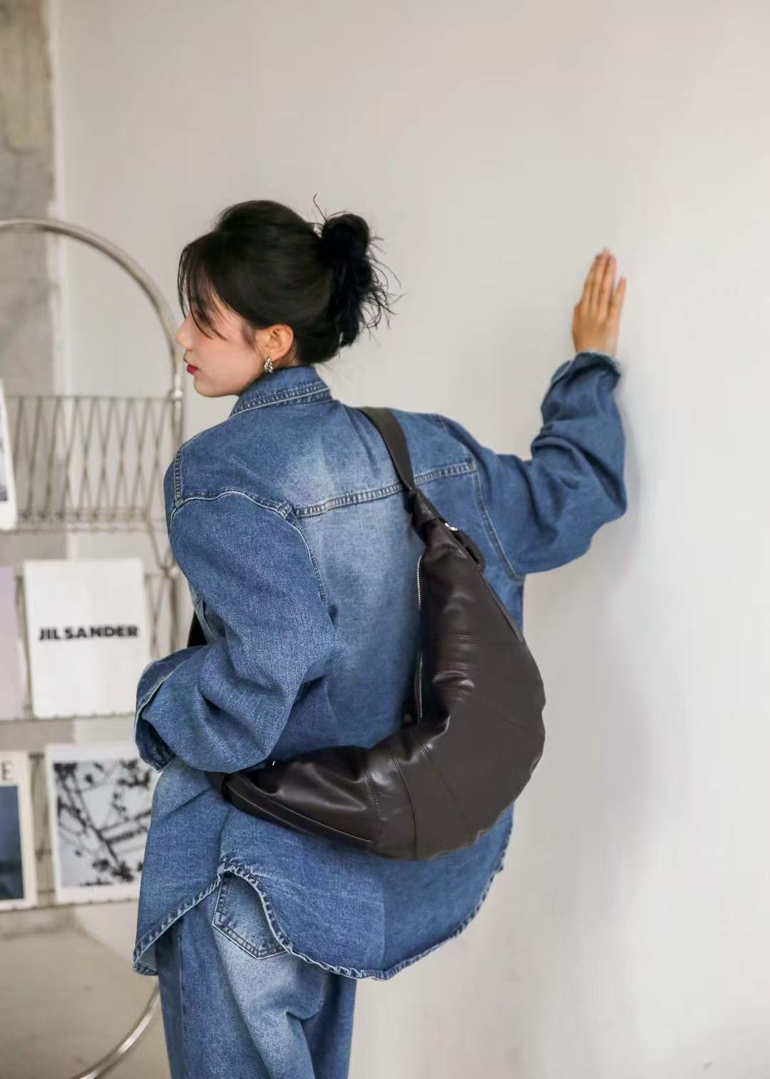 シープスキン新しくアップグレードされたレザークロワッサンバッグ第一層本革ショルダーバッグクロスボディバッグ