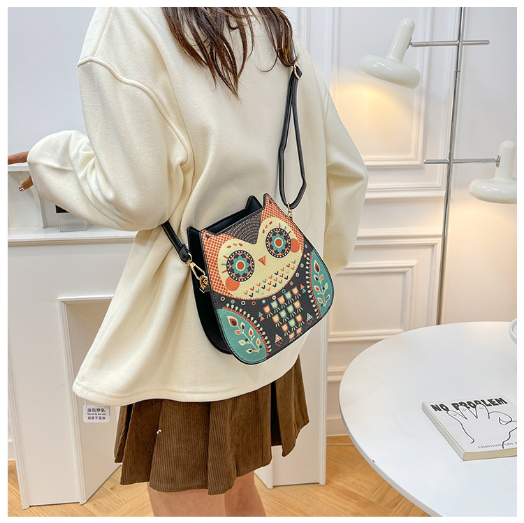 Women's Small Pu Leather Animal Color Block Streetwear Zipper Shoulder Bag display picture 3