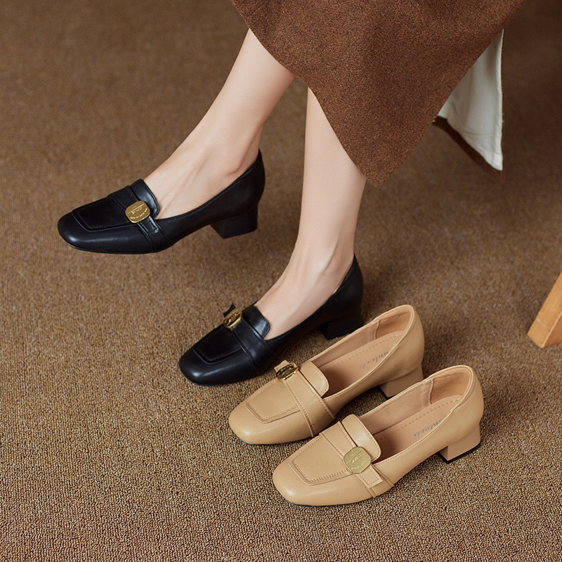 스퀘어 헤드 청키 힐 신발 여성의 2024 새로운 로우 힐 소프트 바텀 로퍼 여성 봄과 가을 올 매치 얕은 입 가죽 여성 신발