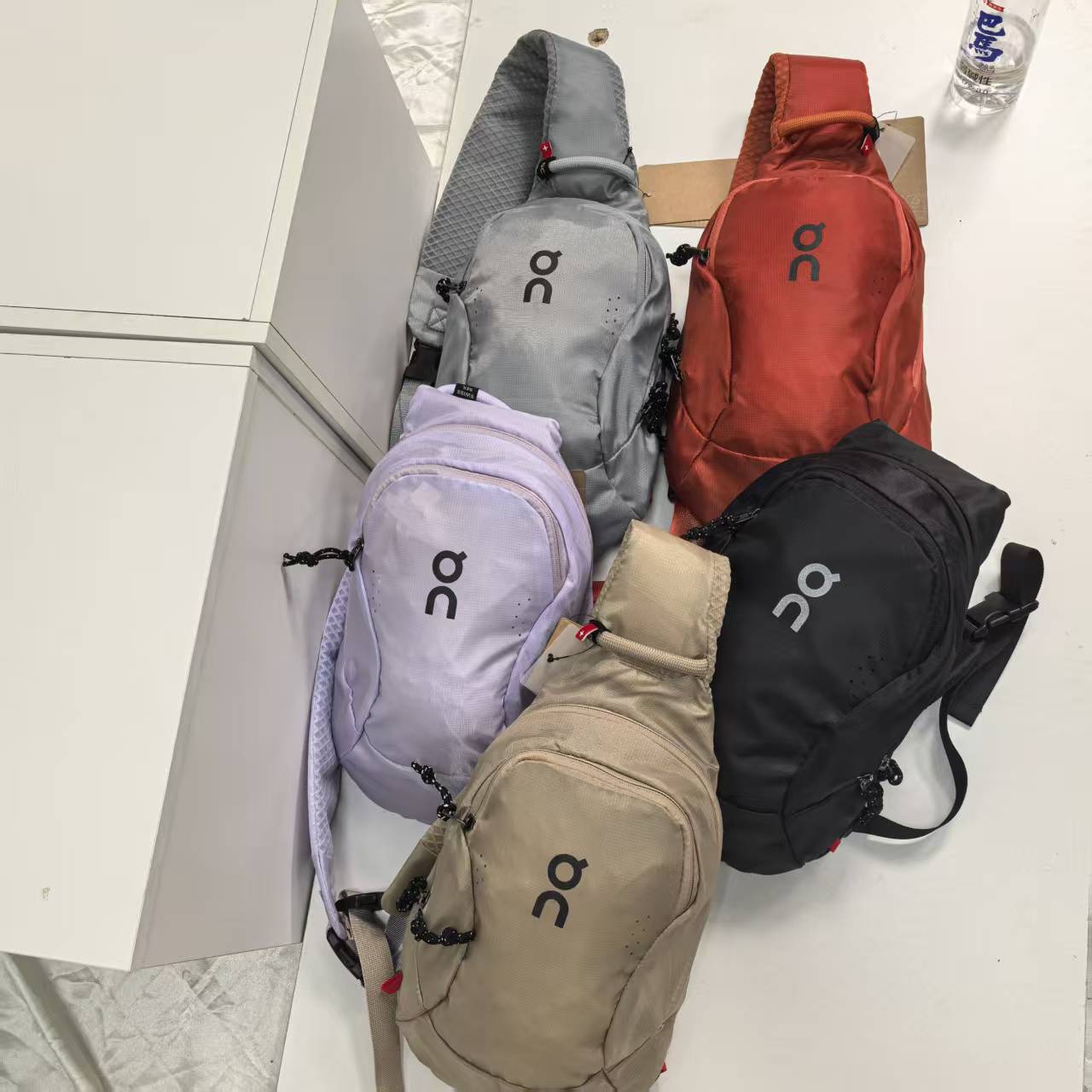 25 new models of ultra-light waterproof running and fitness casual bags for men and women, suitable for couples, sports chest bags, trendy