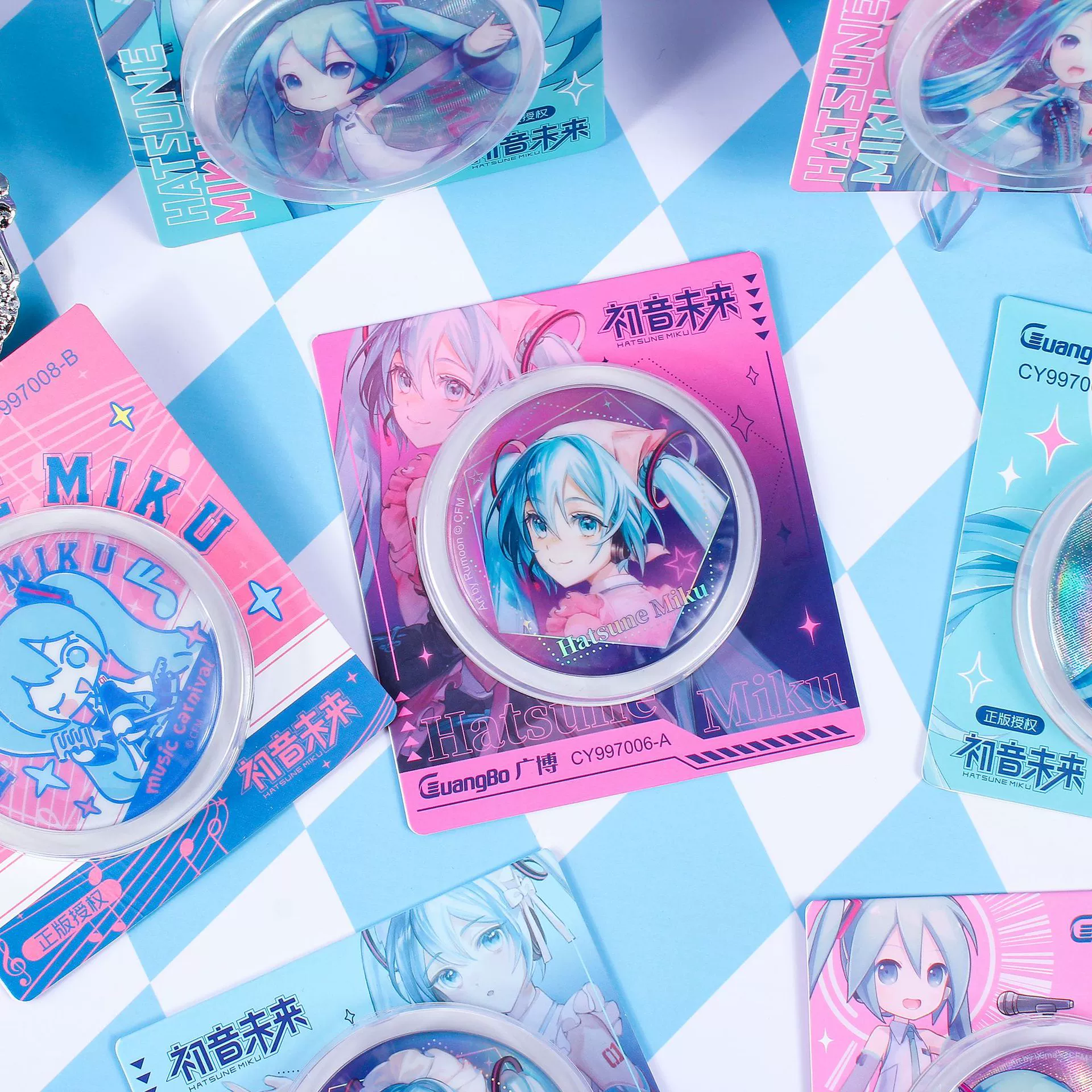 Гуанбо Подлинная значок Hatsune Miku из фольги на жестяной пластине, значок двухмерного персонажа, брошь