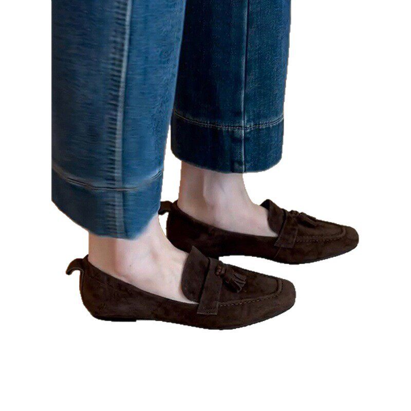 Giày lười nữ mũi vuông tua rua bằng da bò thật, đế bằng, gót thấp 1–3 cm — Màu đen, còn hàng, đốm nâu