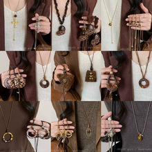 复古秋冬毛绒爱心吊坠项链女2025新款百搭毛衣链日常休闲简约项饰